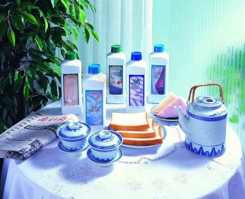 1995年，安利中国开业后最早出售的五款产品